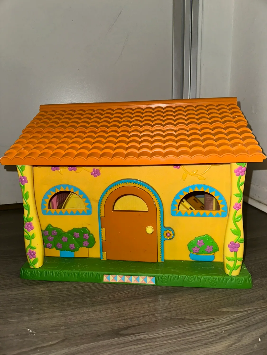 Dora the explorer house thumbnail