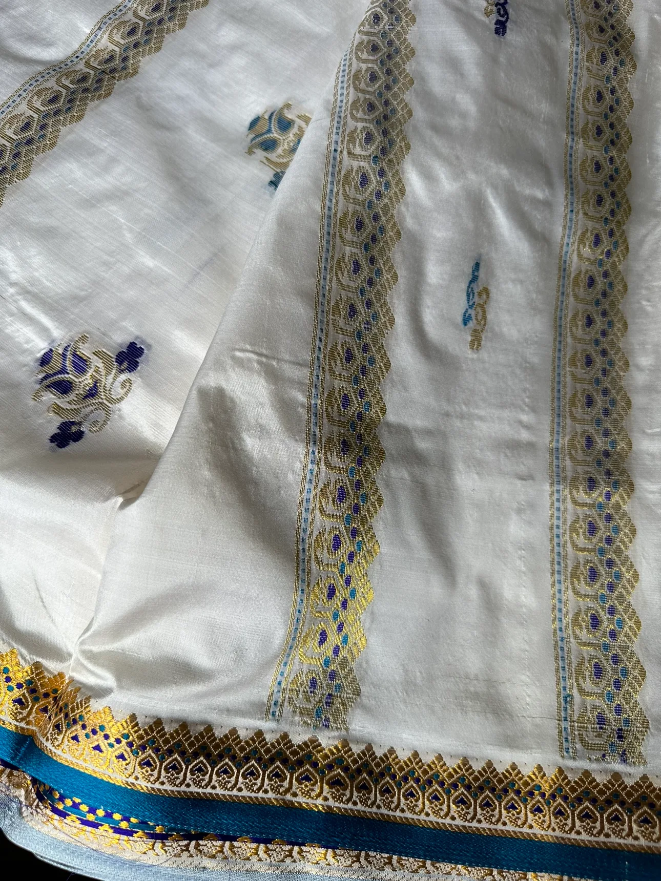 White Silk Saree with Blouse thumbnail