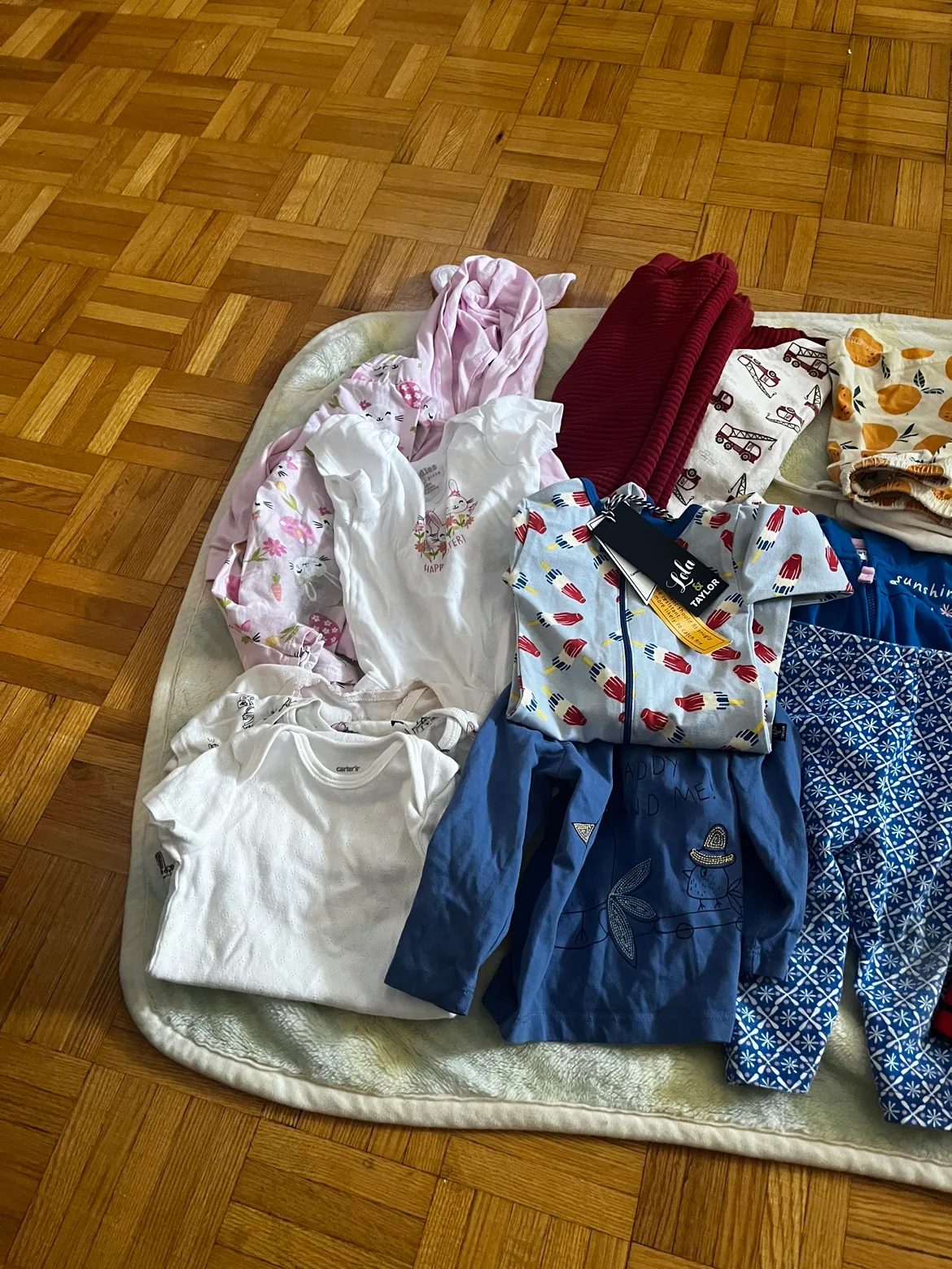 Baby Clothes Bundle (Size 6-12)Months) image indicator(4)
