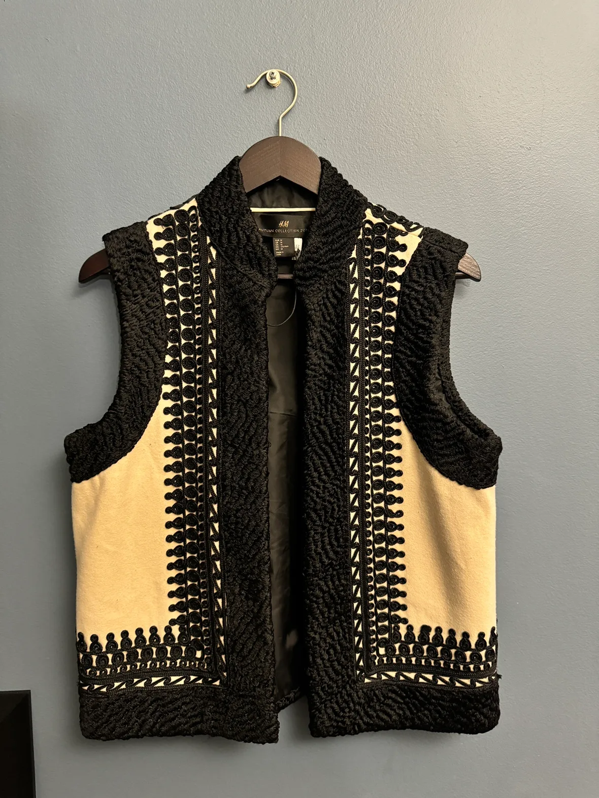 H&M Black and Cream Embroidered Vest thumbnail