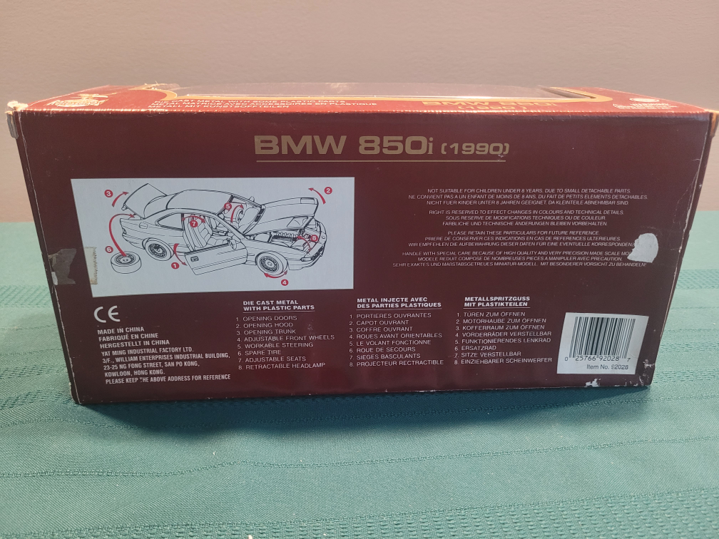 BMW 850i 1:18 Scale Die Cast Model Car - photo 4