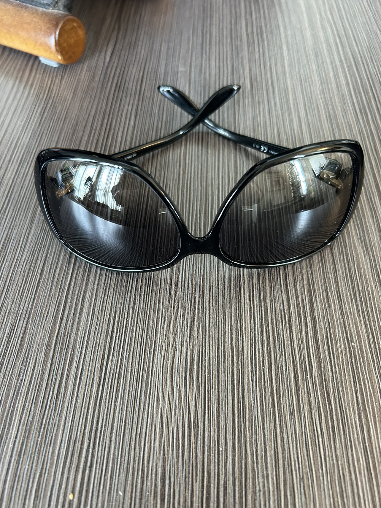 Gucci Sunglasses - photo 2