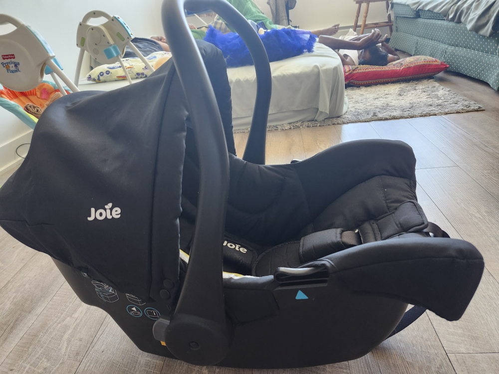 Joie i-Snug Infant Car Seat - photo 2