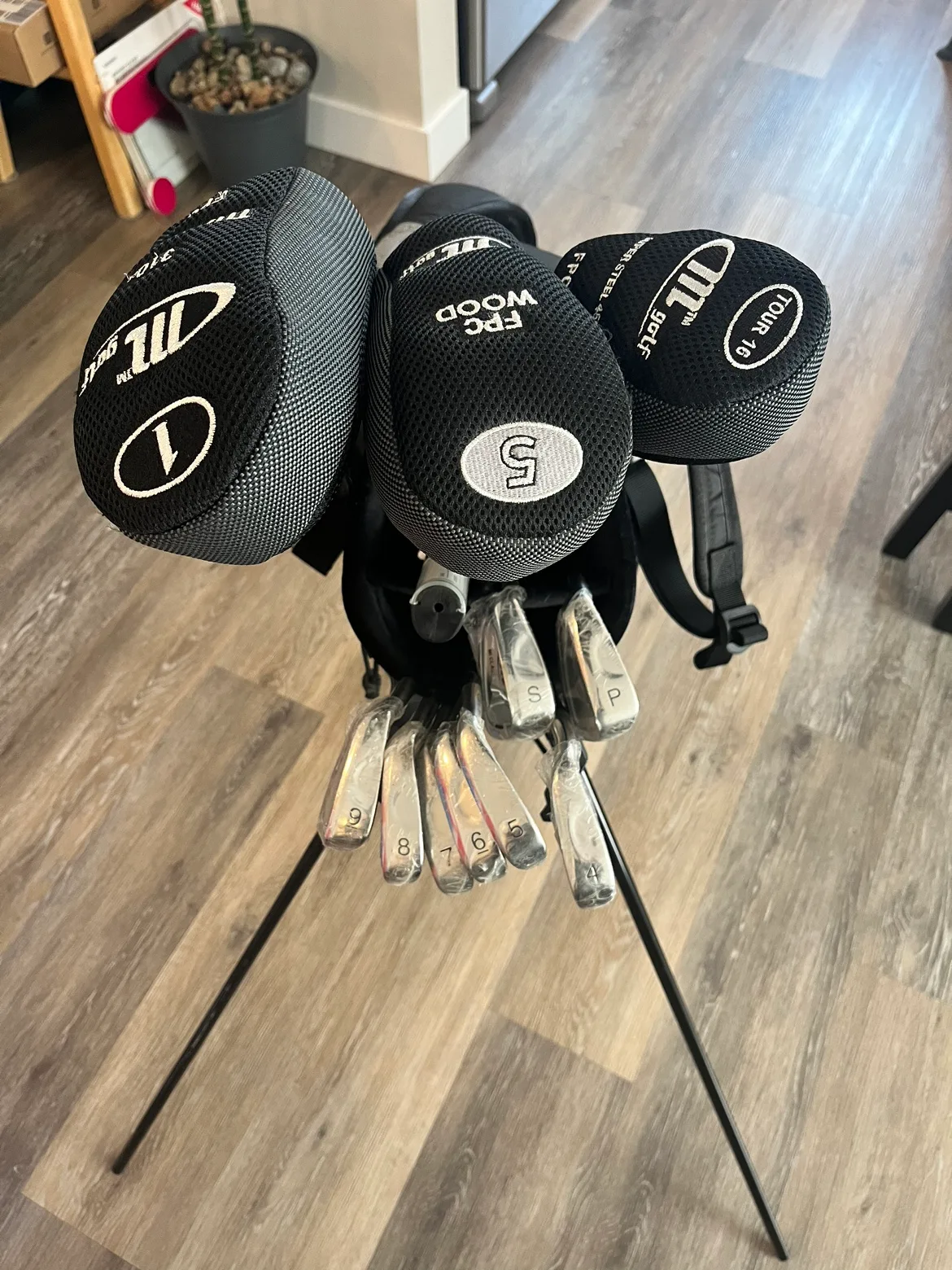 BRAND NEW Millennium golf set (Left Handed ) thumbnail