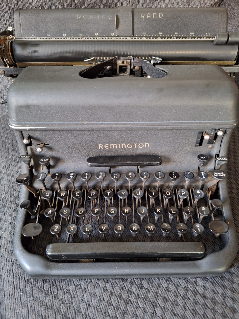 Vintage Remington Rand Typewriter - photo 2