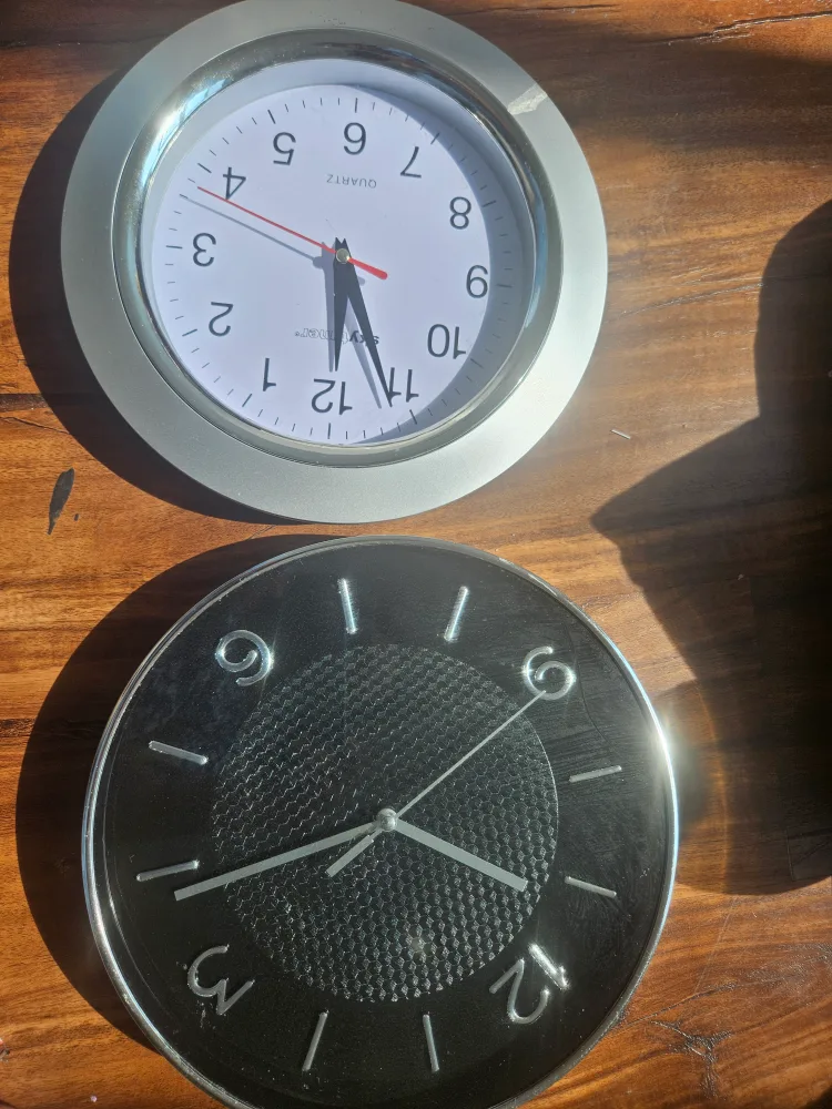 Two Clocks thumbnail
