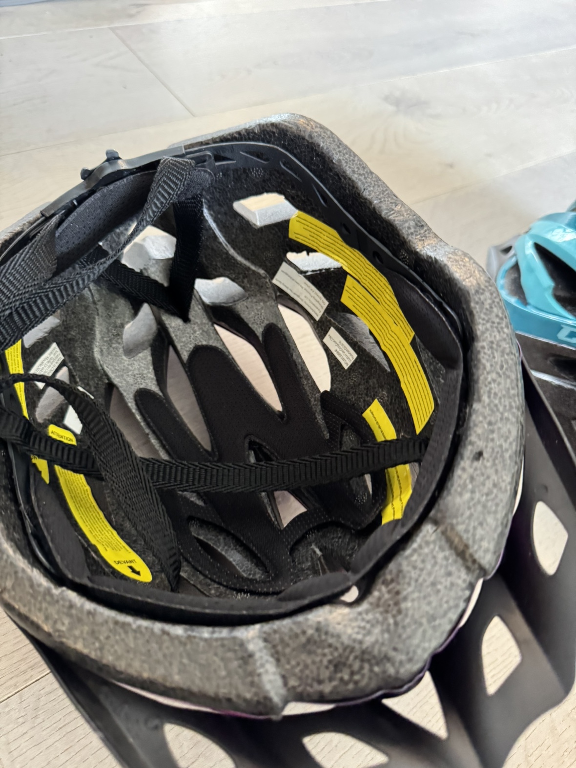 3 Bike Helmets $20@ - photo 4