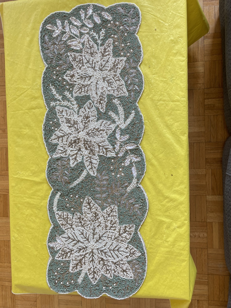 Handmade Beaded Table Runner - photo 2