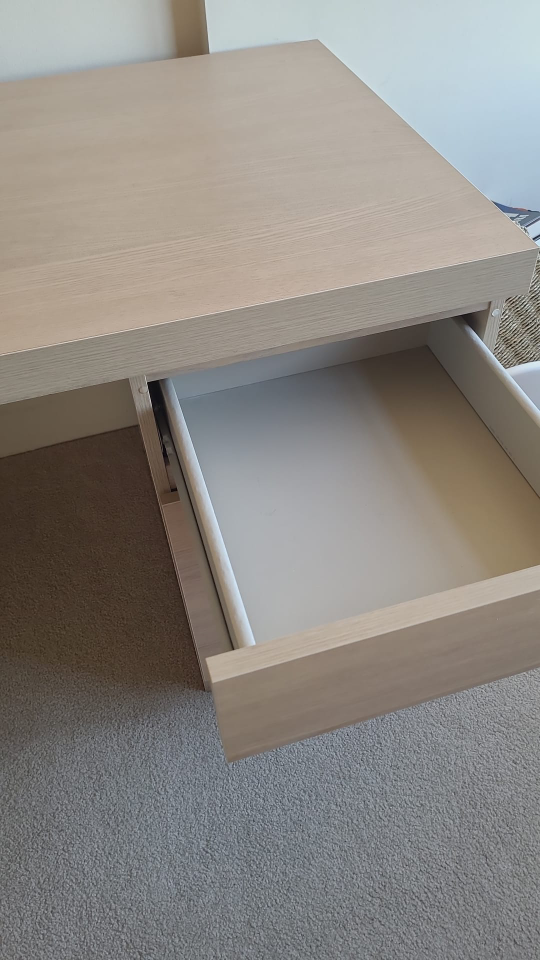 Office desk - photo 5