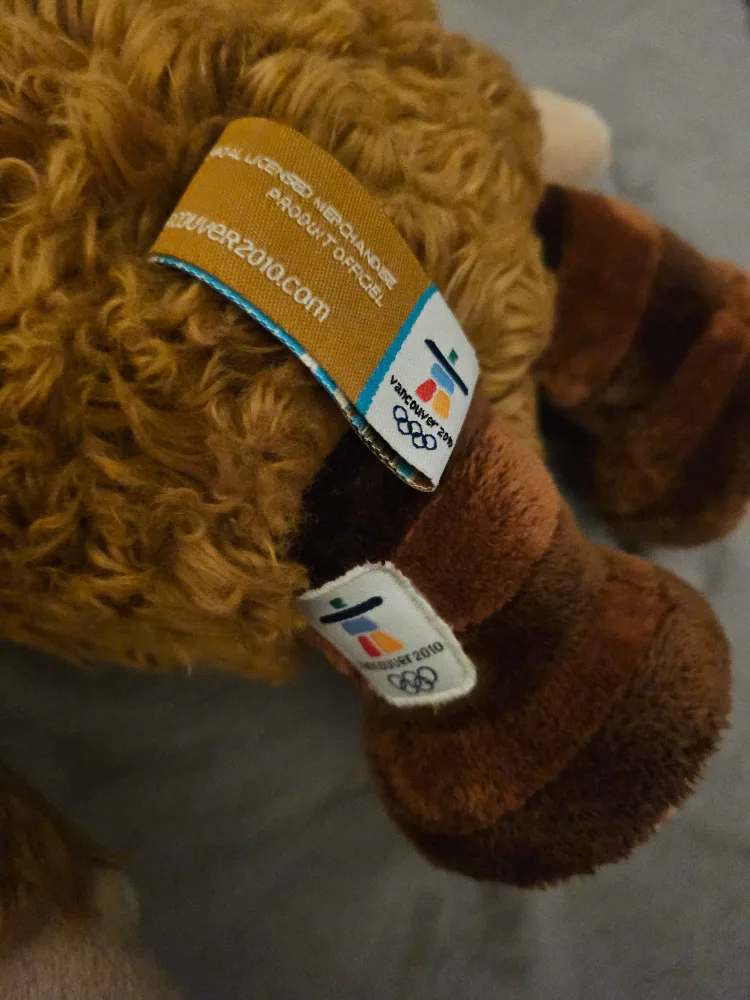 🥕 Vancouver 2010 Olympic Quatchi doll image indicator(2)