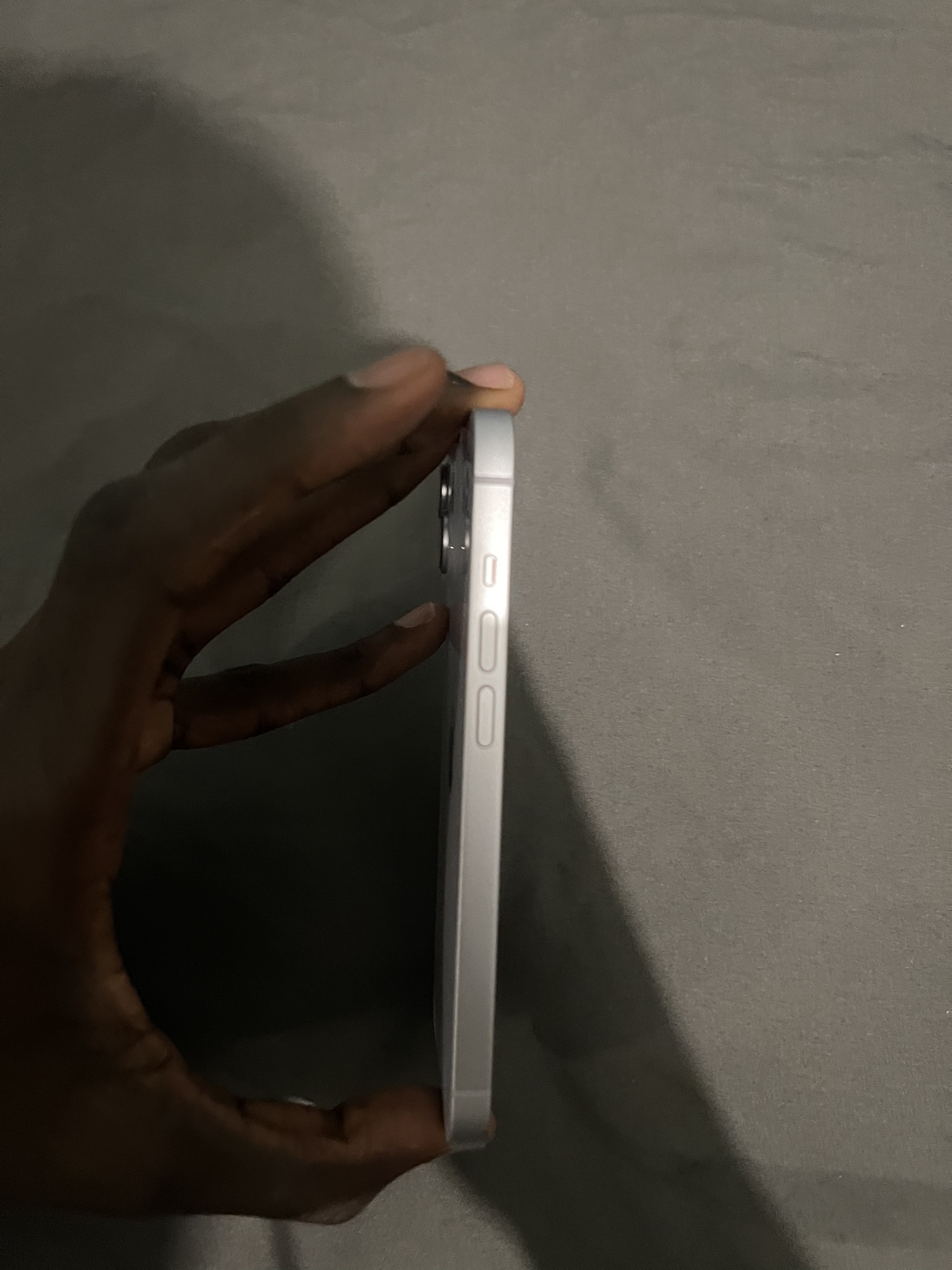 iPhone 14 - photo 3