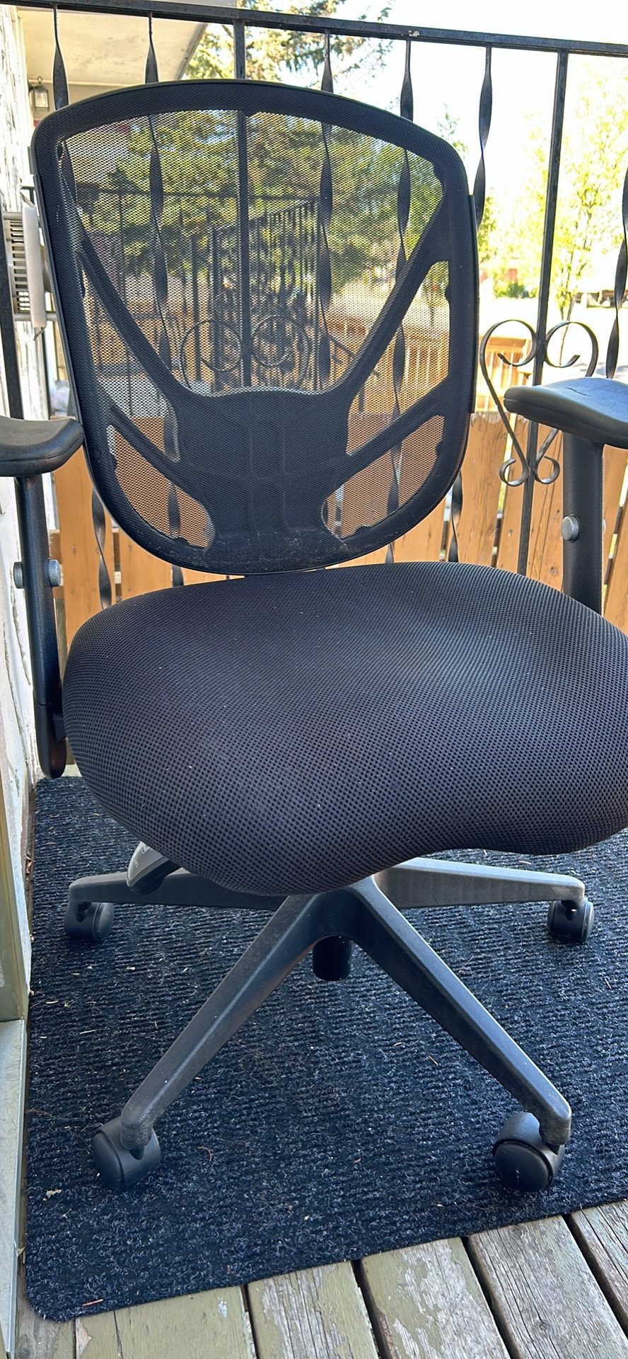 Black Mesh Office Chair