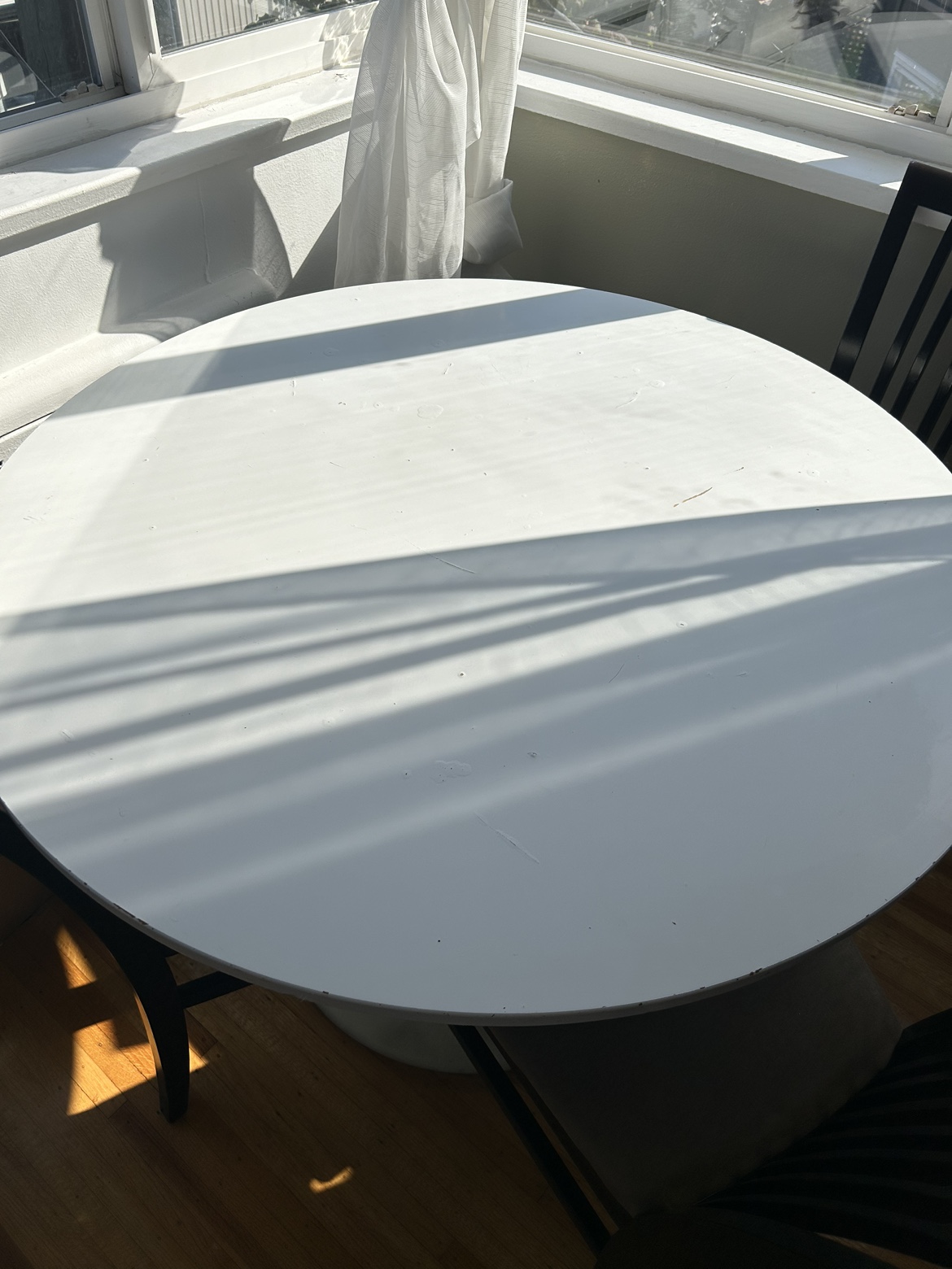 IKEA White Round Dining Table w 4 Chairs - photo 2