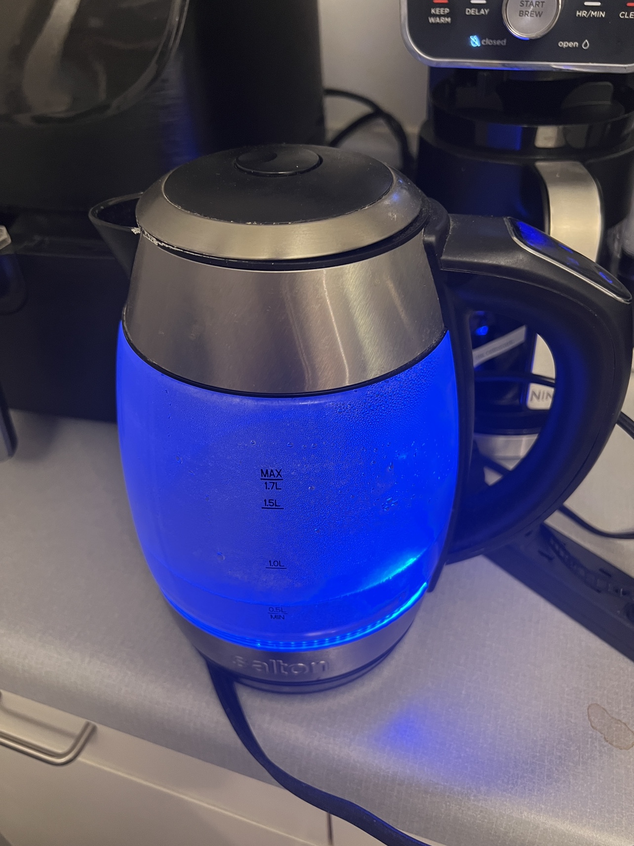 Salton Electric Kettle - photo 3