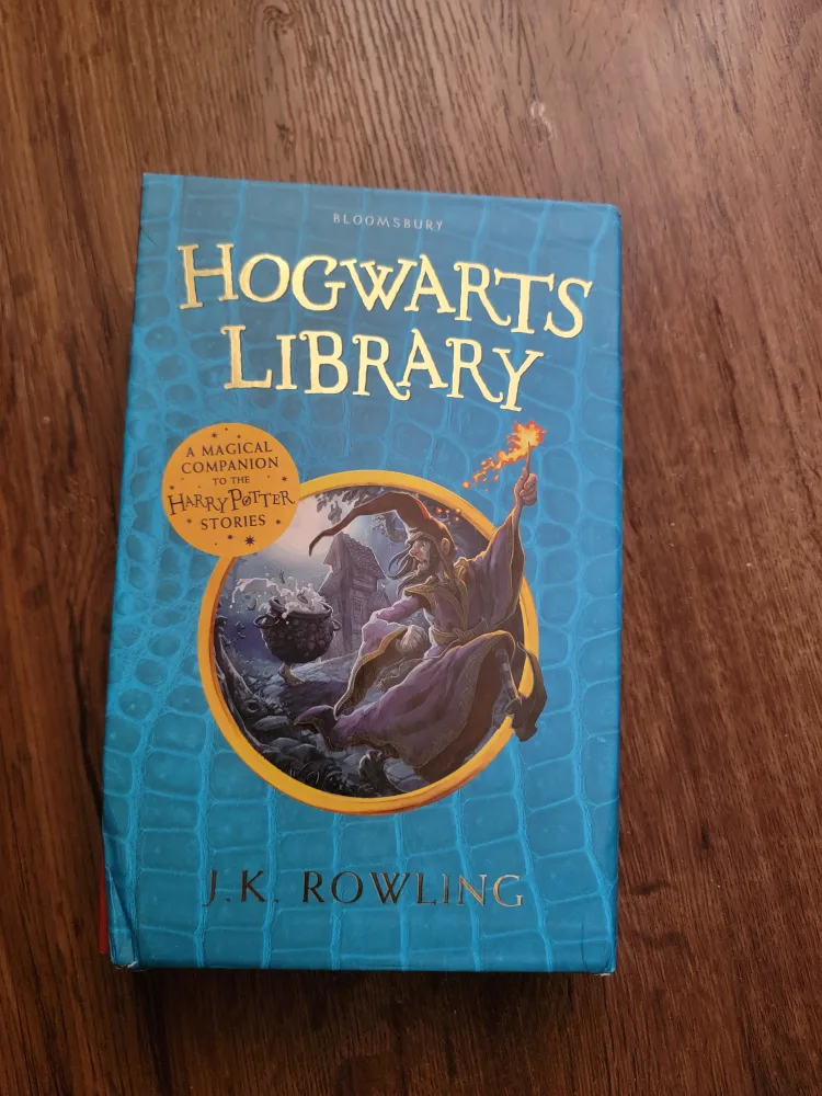 Hogwarts library collection boxed set - final price image indicator(3)