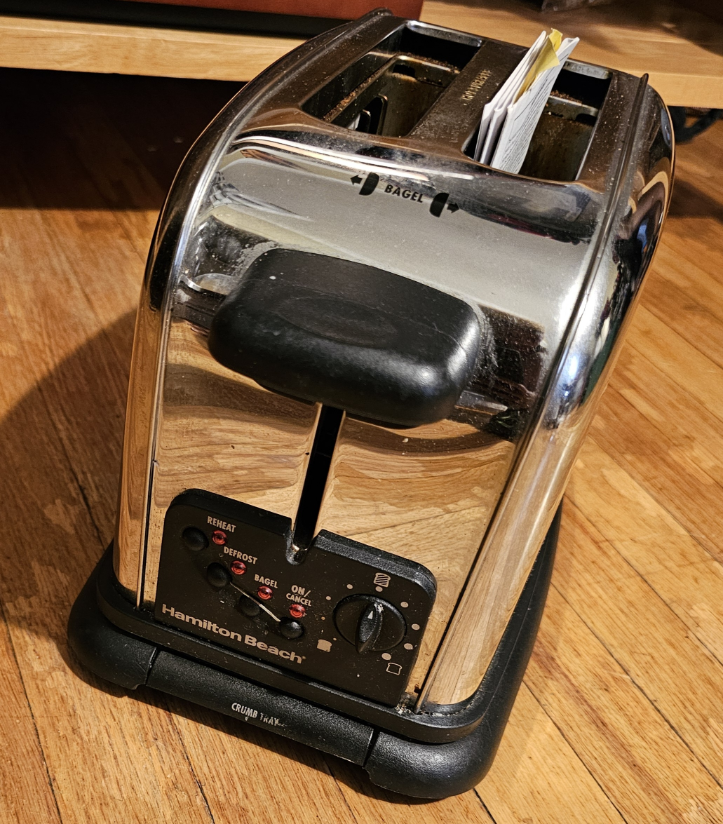TOASTER - photo 2