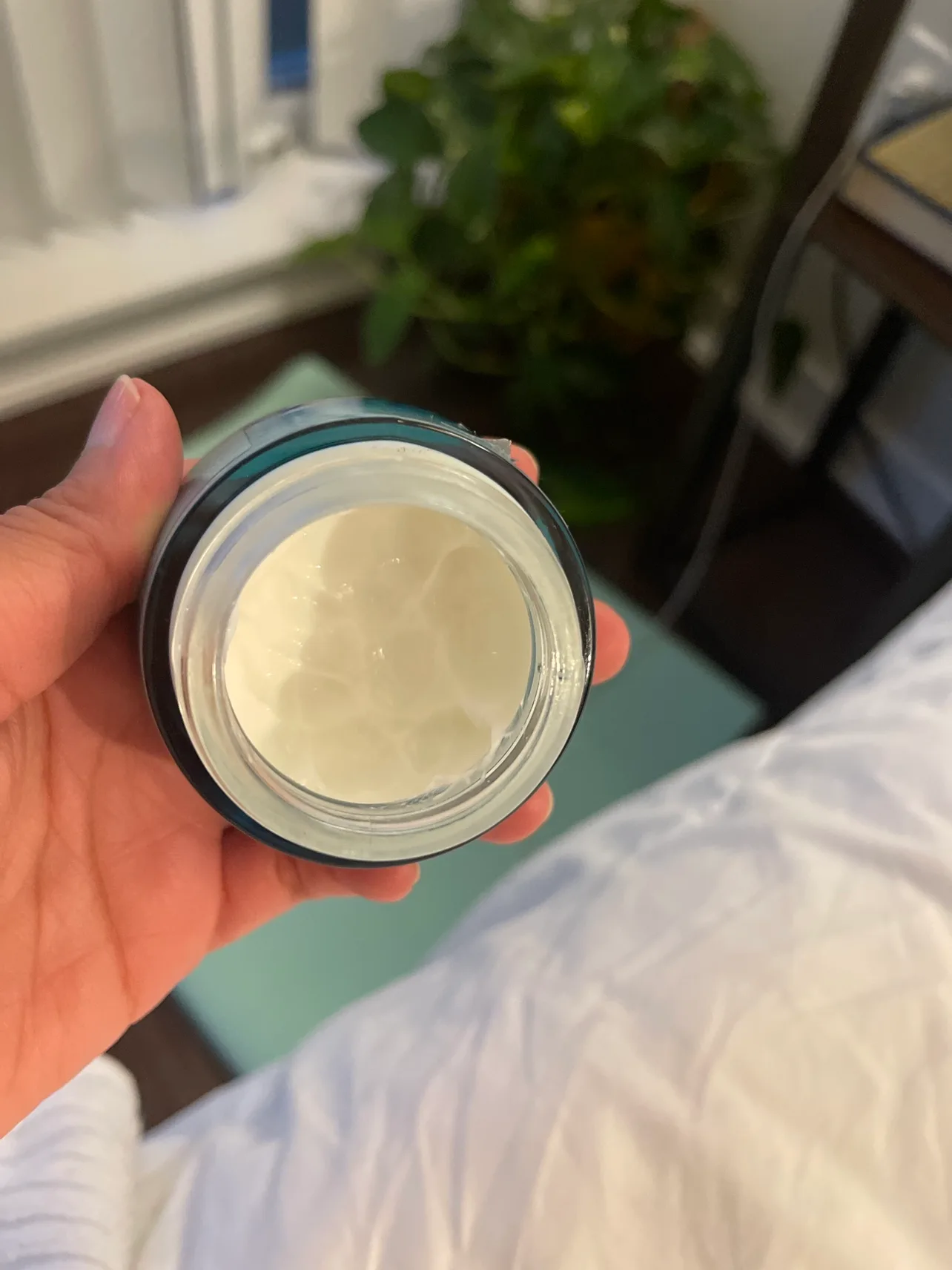 Vichy Mineral 89 and Neovadiol Night Cream image indicator(4)