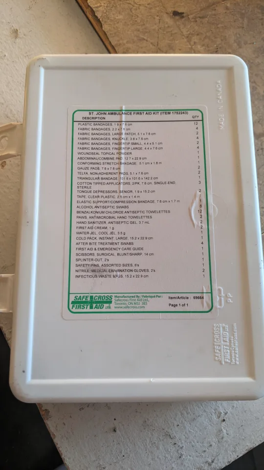 ST. JOHN AMBULANCE First Aid Kit image indicator(3)