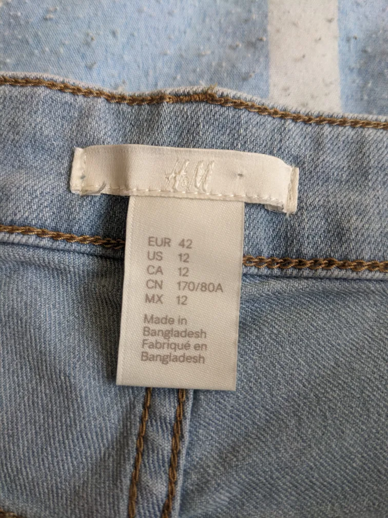 H&M Blue Jean Shorts image indicator(4)