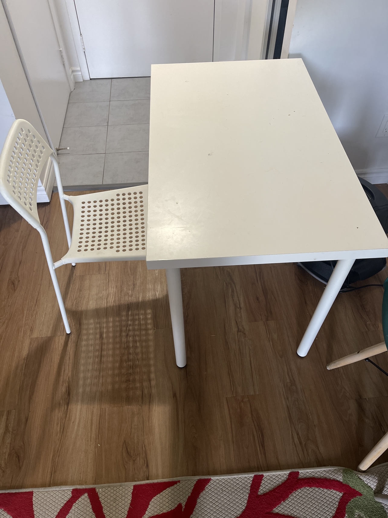 White Table - photo 2