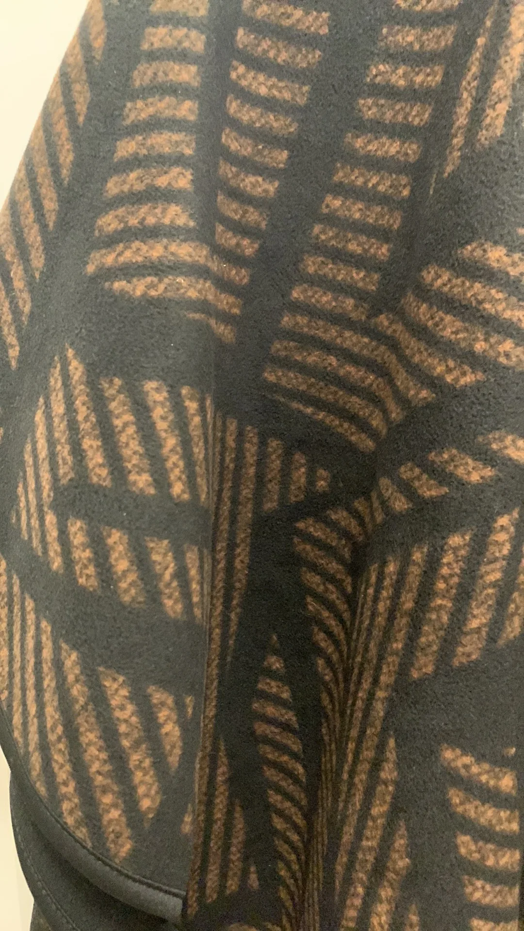 Black and Brown Geometric Pattern cape image indicator(2)