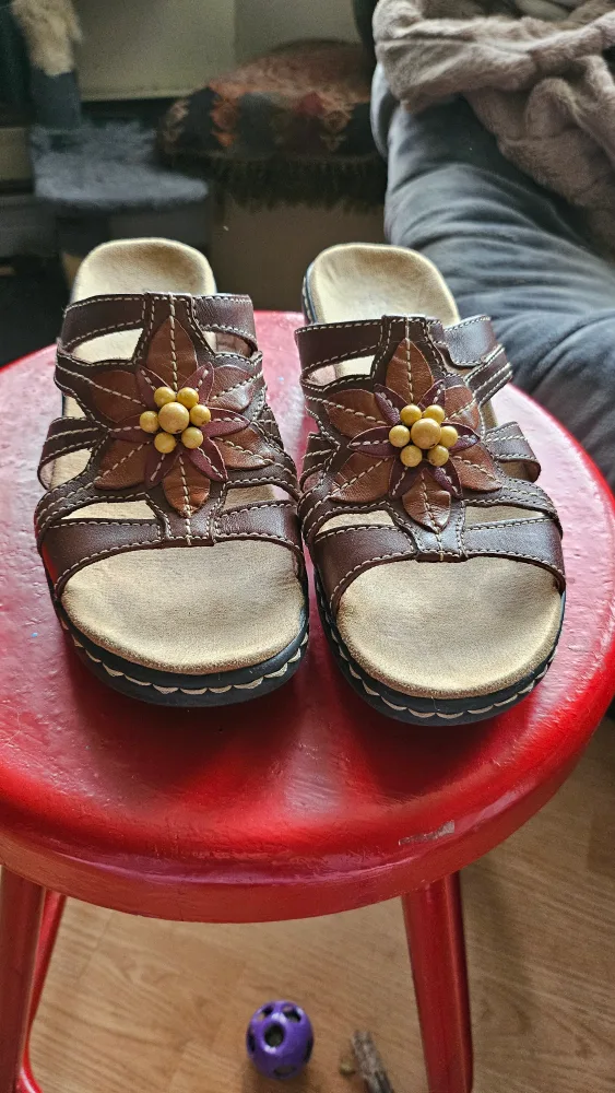 Clarks Bendables Sandals thumbnail