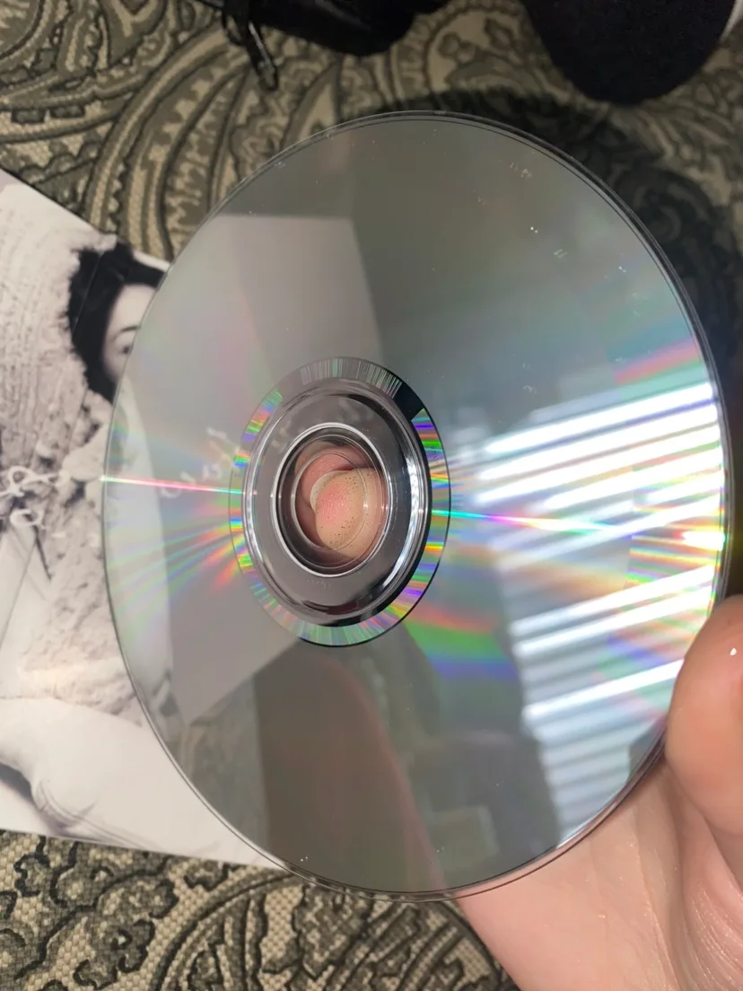 beabadoobee CD image indicator(2)