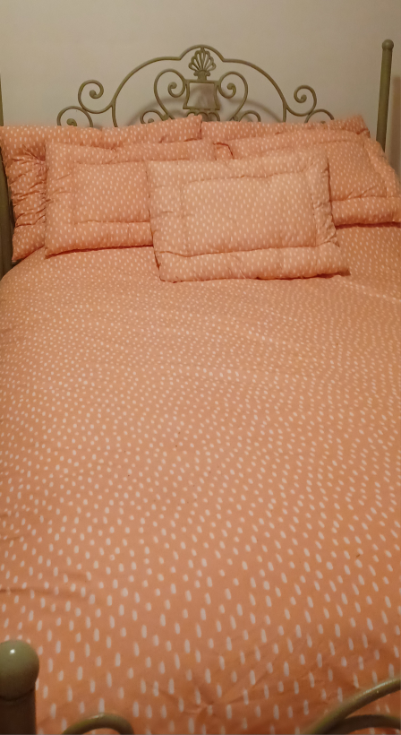 queen size metal frame bed