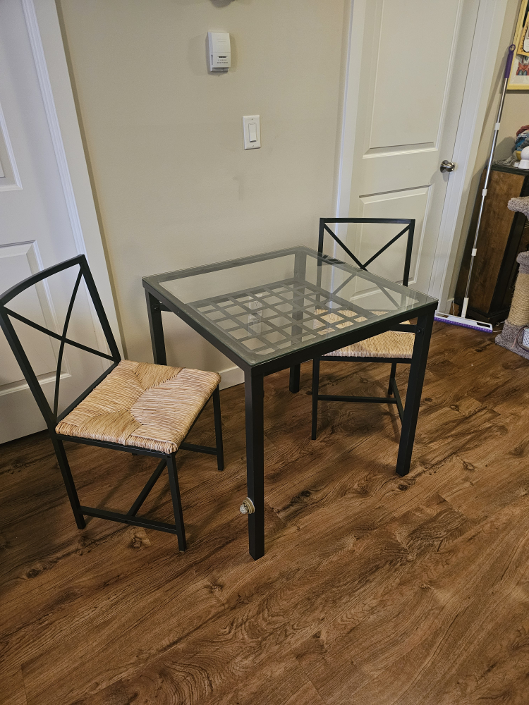 dining table and 2 chairs - photo 3