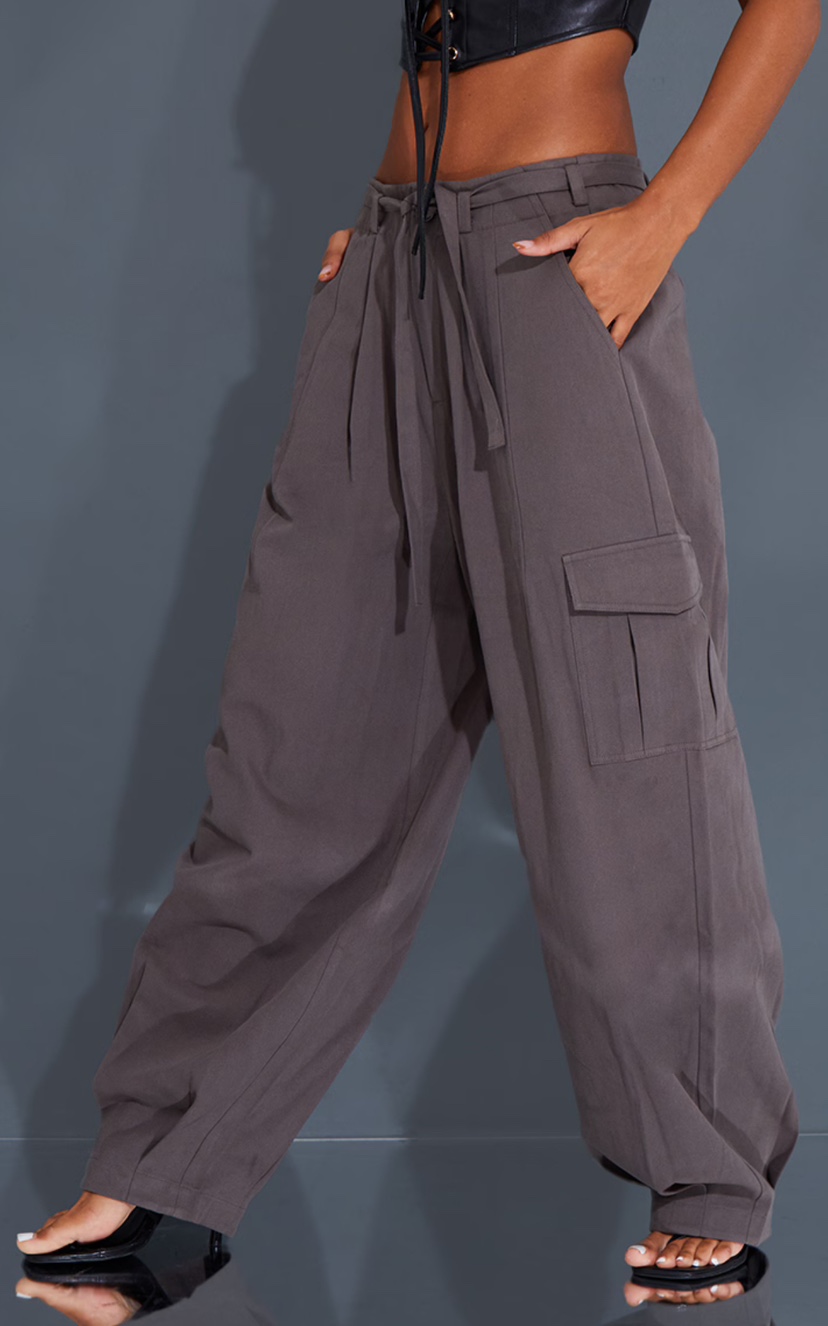 Grey Baggy Low Rise 90’s Cargo Trousers #freecycle - photo 2