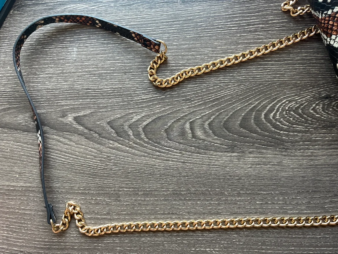 Snake Print Crossbody Bag image indicator(3)