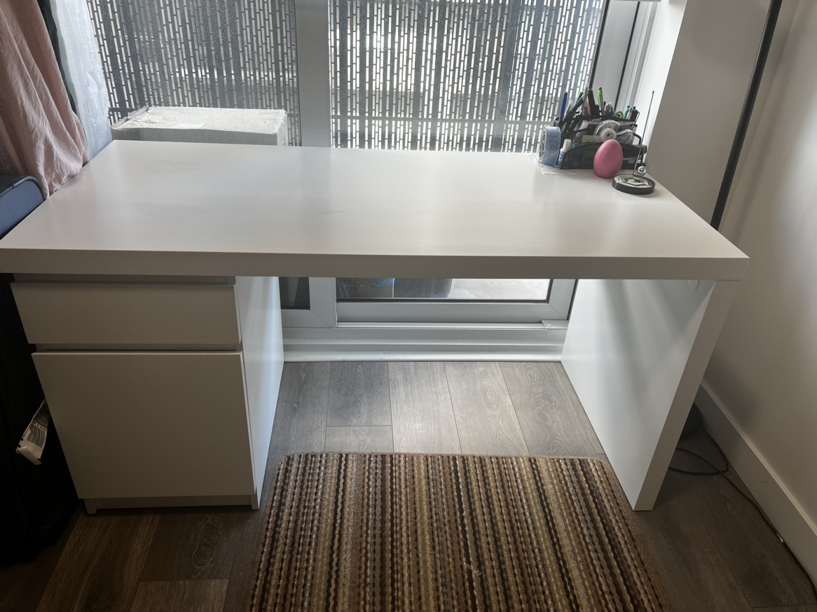 IKEA MALM Desk 140* 65 cm- White - photo 4