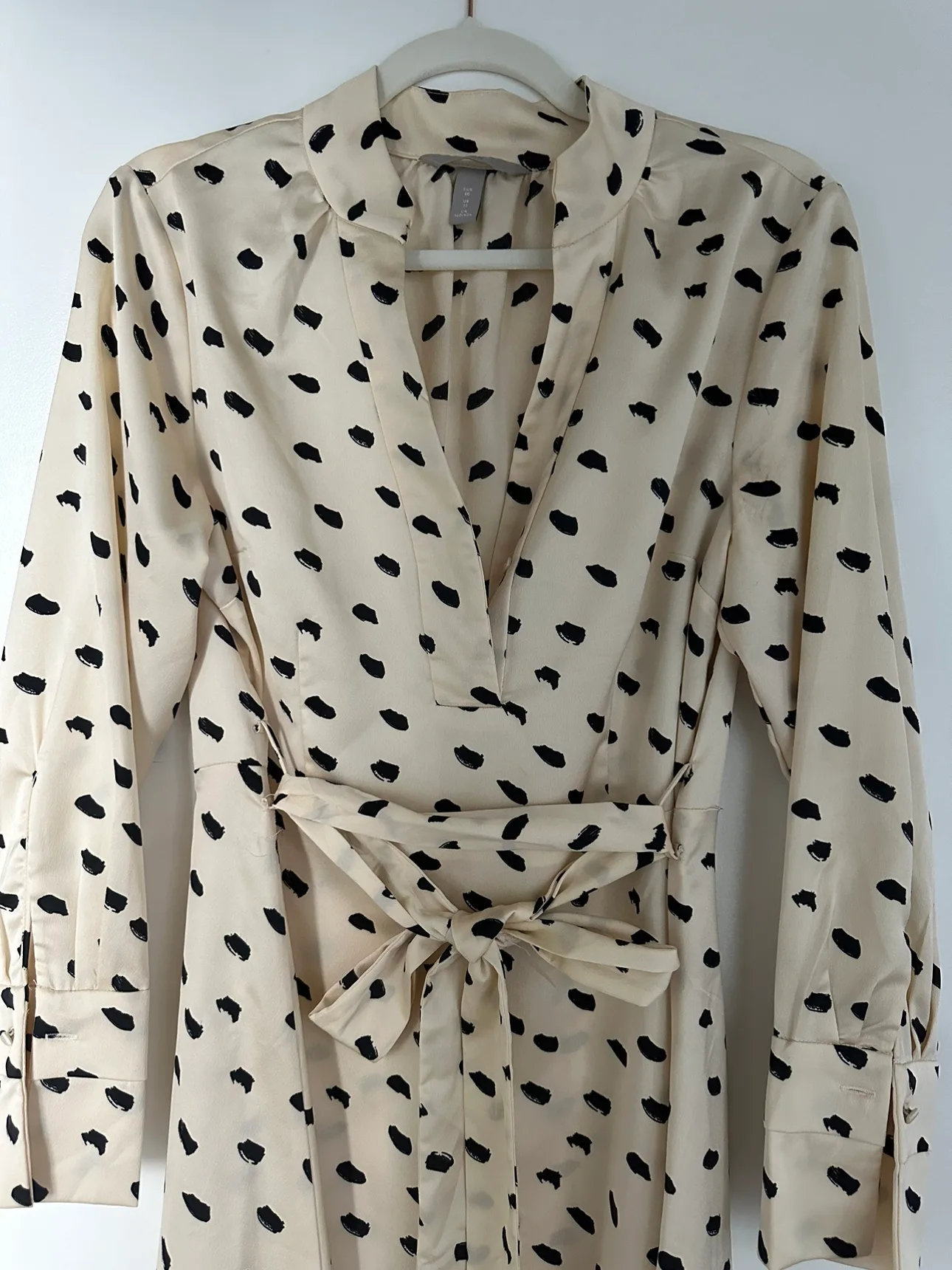 White and Black Polka Dot Dress image indicator(2)