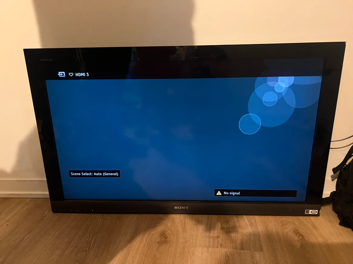 Sony  40” LCD TV image indicator(3)