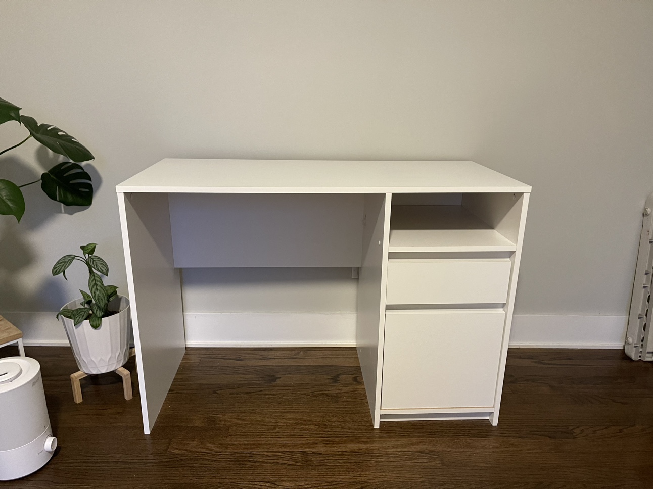 White Desk