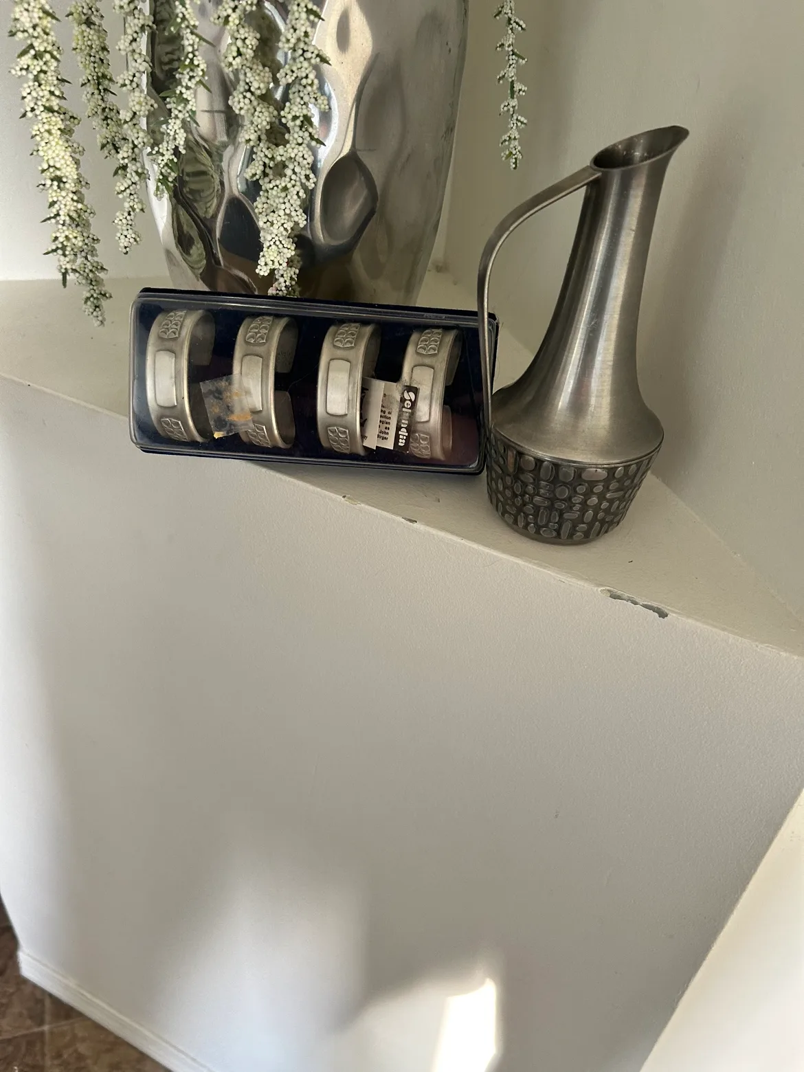 Selandia Pewter Napkin Rings image indicator(2)