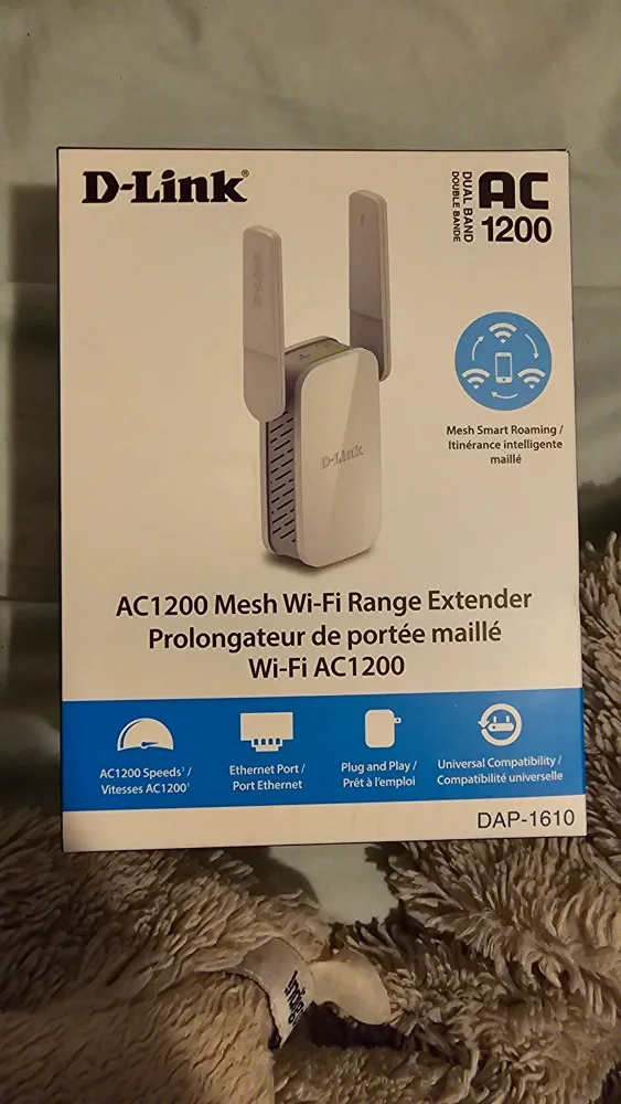D-Link AC1200 Mesh Wi-Fi Range Extender (negotiable) thumbnail