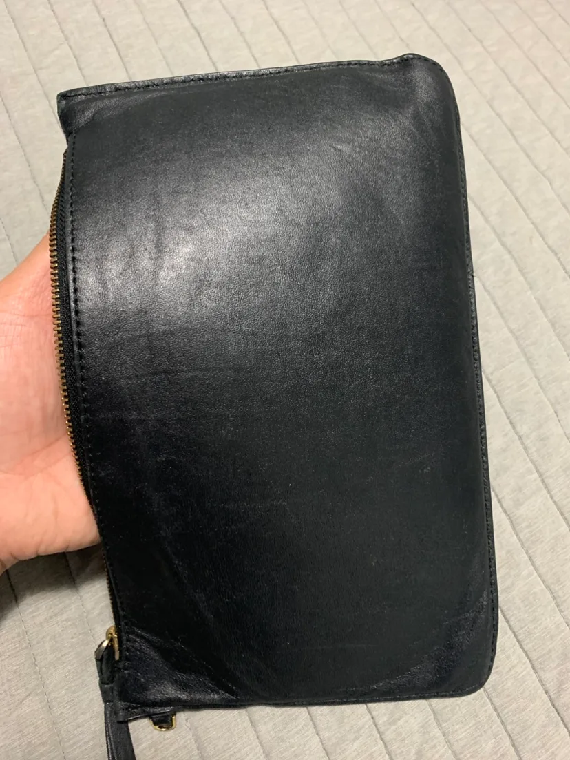 Bottega Veneta Clutch image indicator(3)