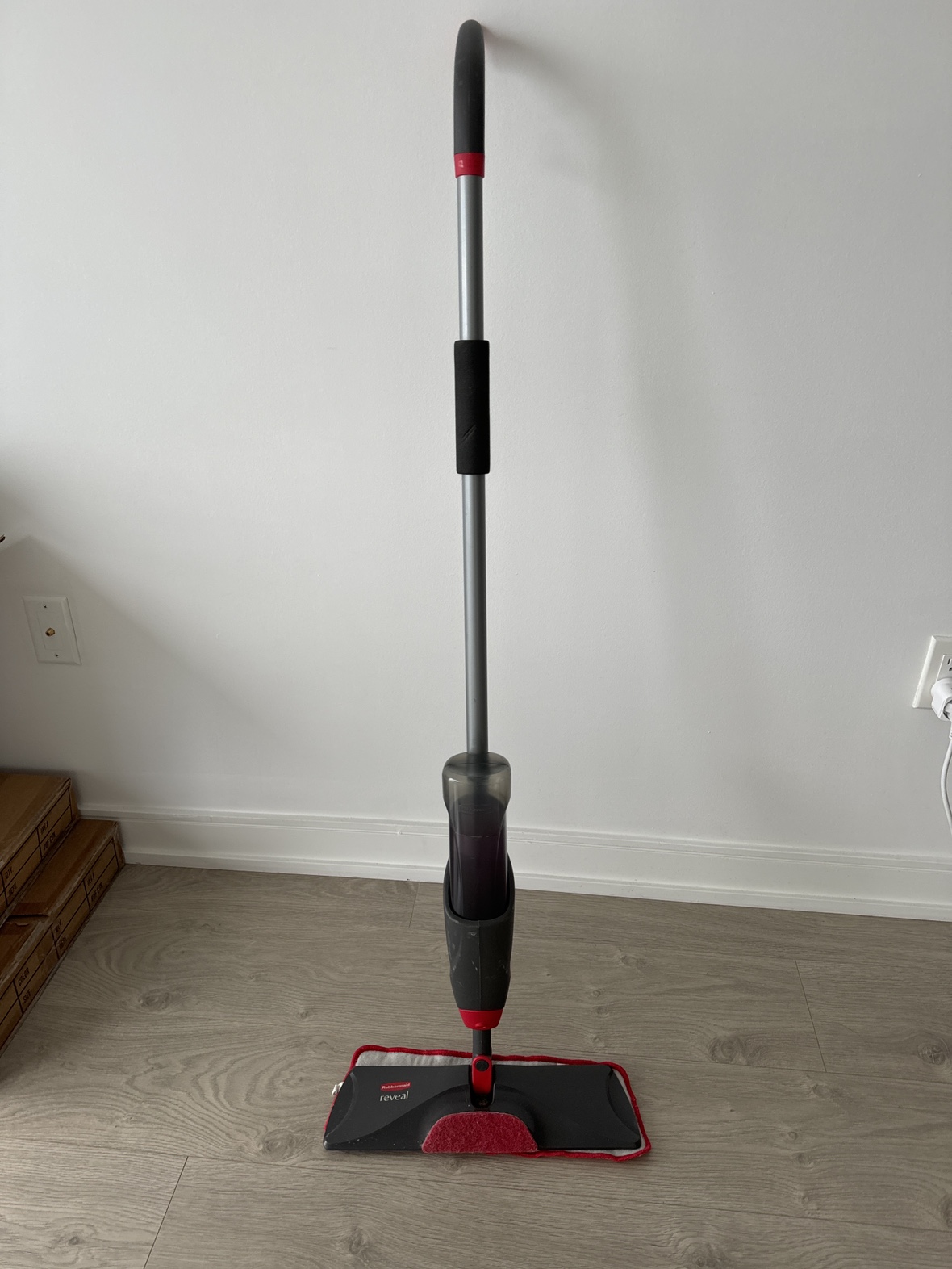 Rubbermaid Reveal Spray Mop