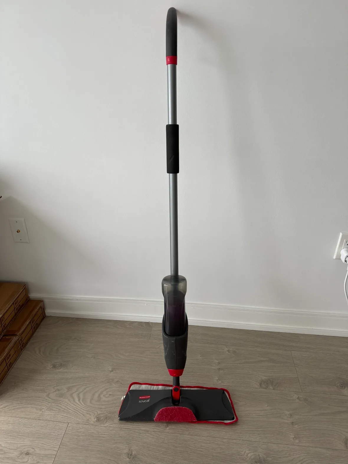 Rubbermaid Reveal Spray Mop thumbnail