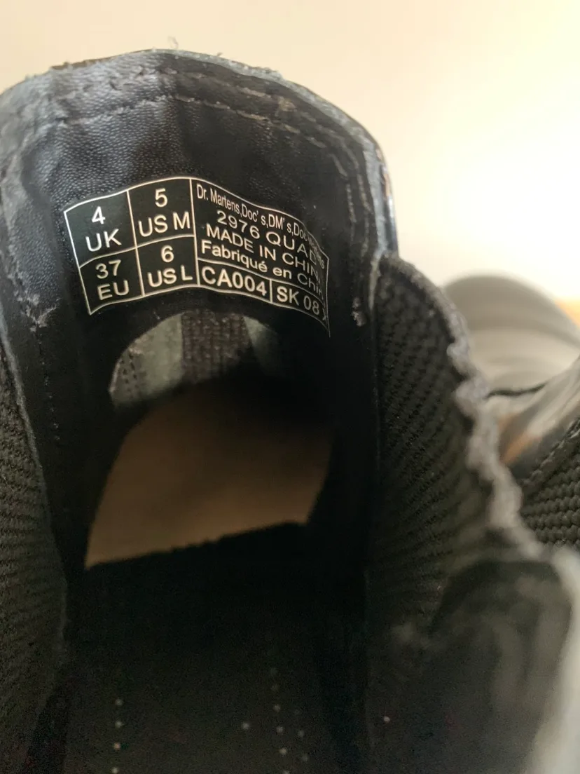 Dr. Martens Women's Chelsea Boots image indicator(5)