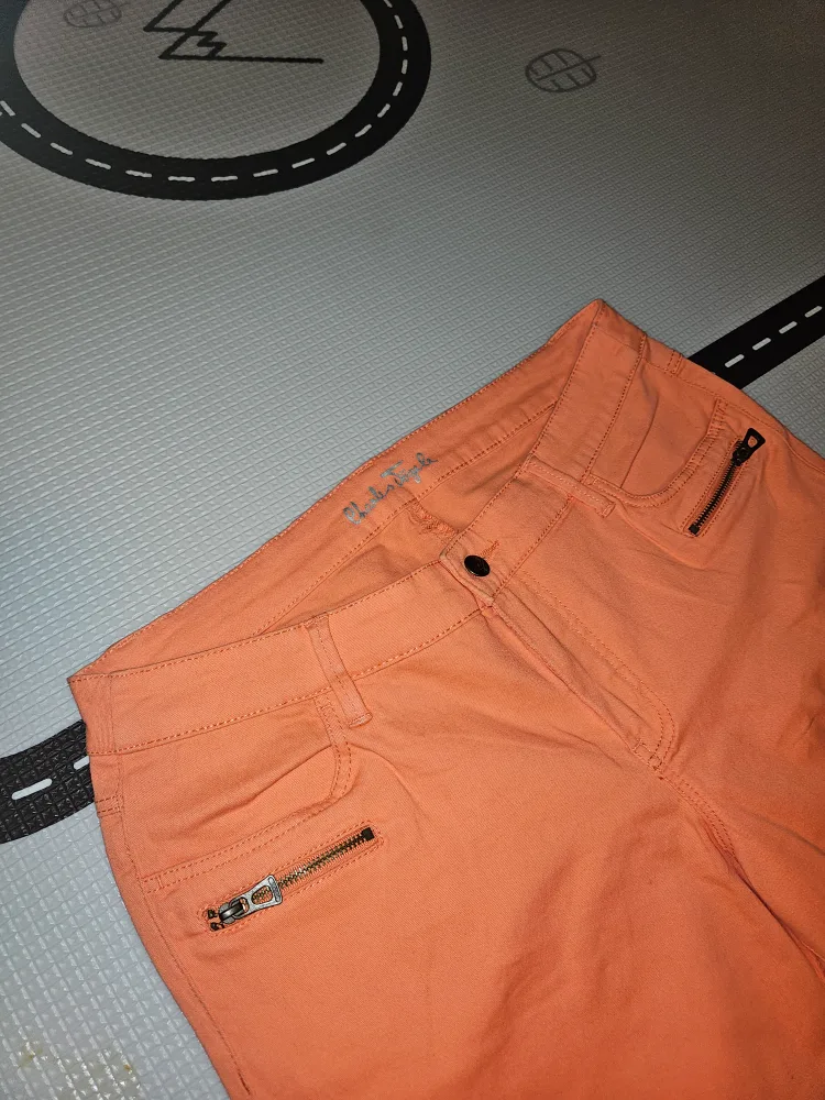 *Brand New* Charles Voegele Straight Fit Pants in Coral image indicator(2)