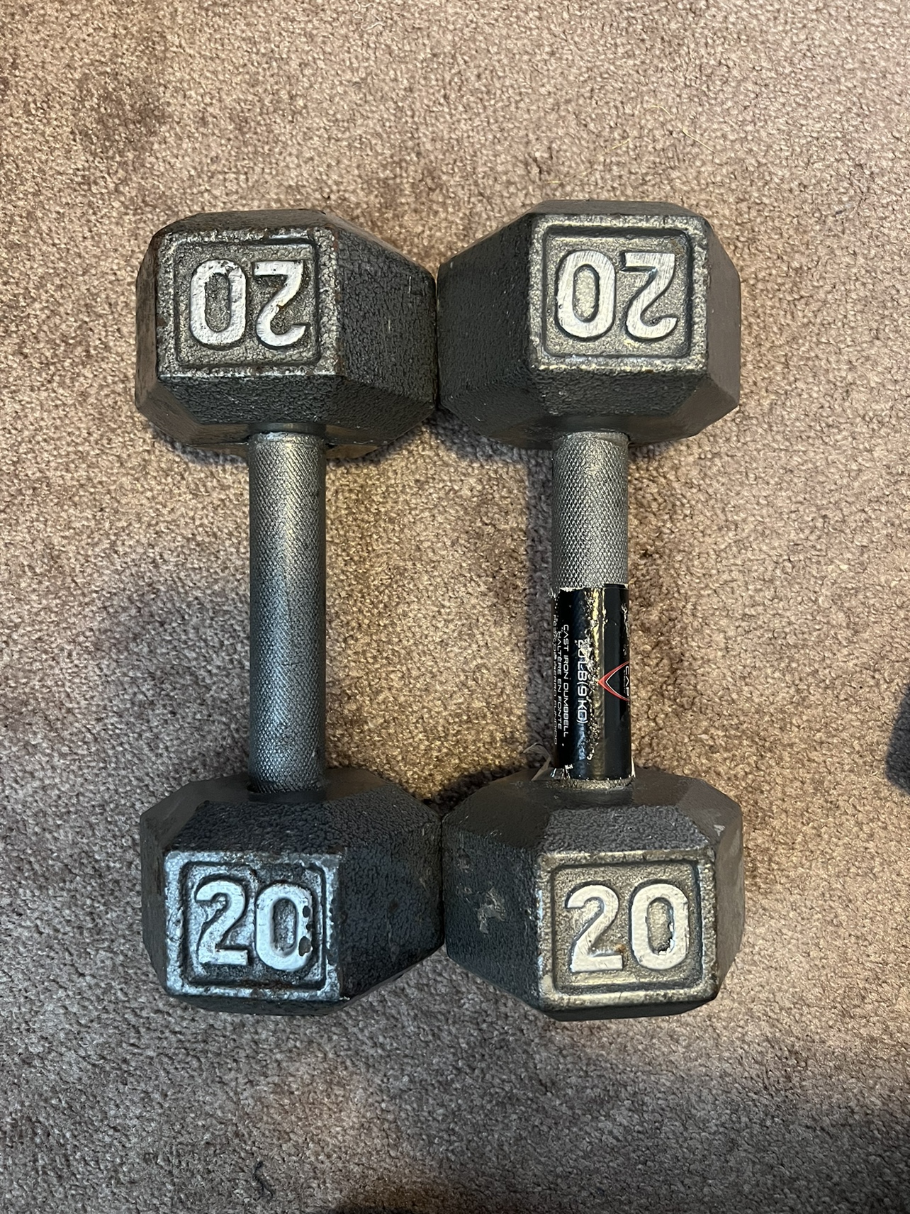 Set of Dumbbells (20lb, 20lb, 10lb, 10lb)