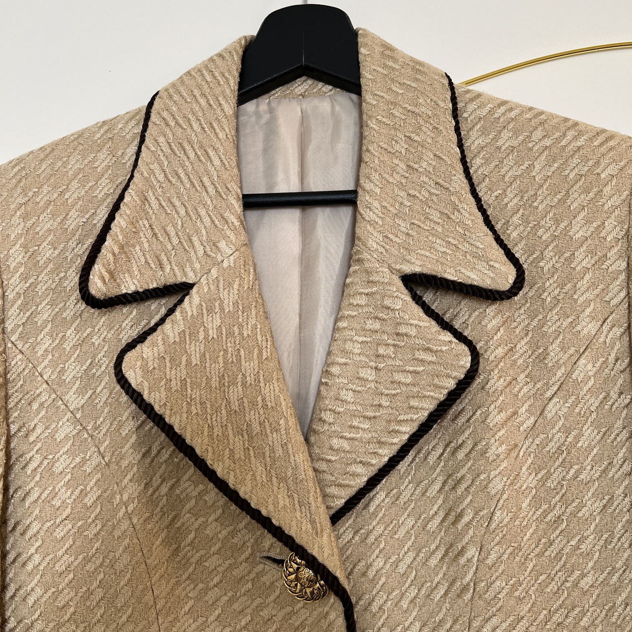 40s Vintage Tan Suit (Blazer & Skirt) - photo 3