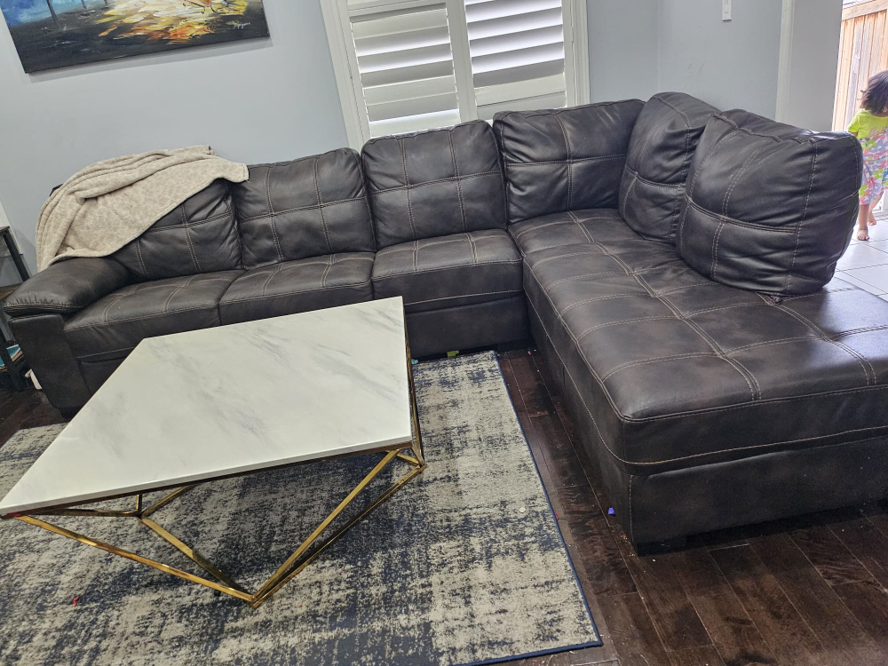 White Marble Coffee Table with Gold Base - photo 2