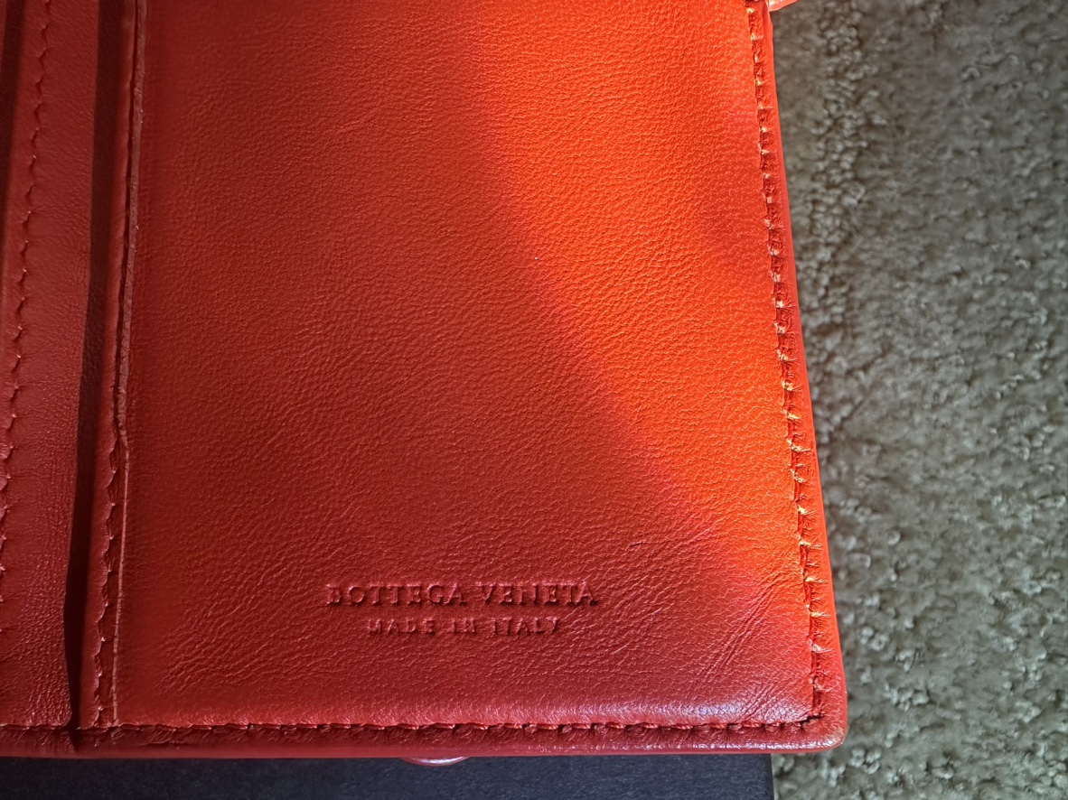 Bottega Veneta Red Leather Wallet - photo 4