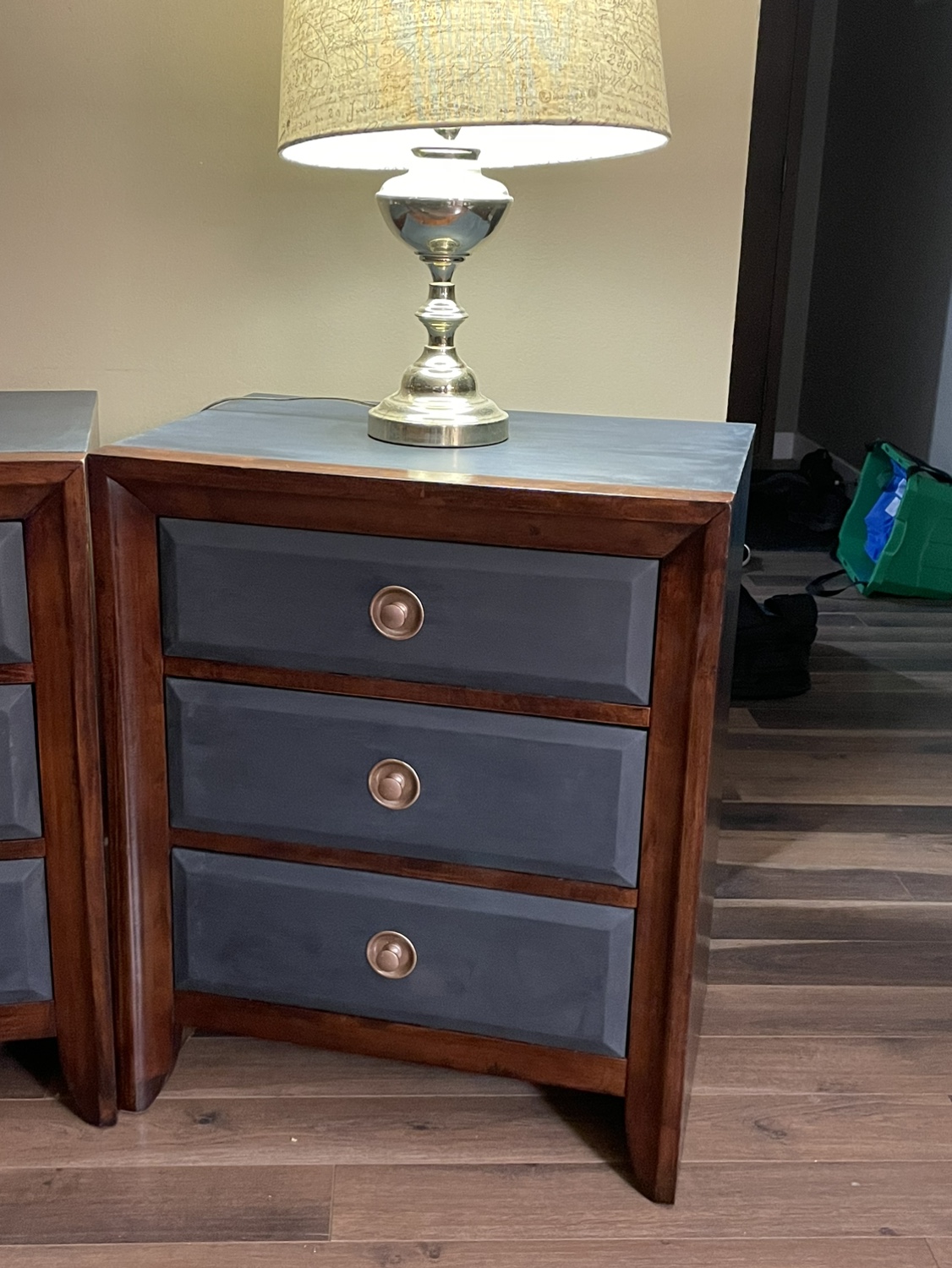 Night stands - photo 2