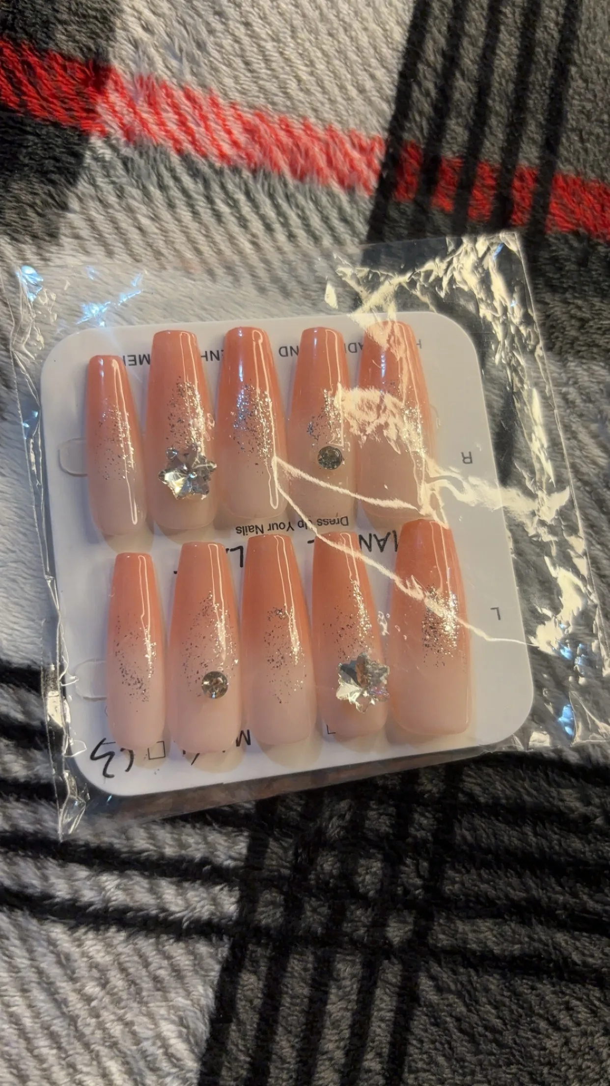 Full Cover Press On Nails with Accessories image indicator(2)