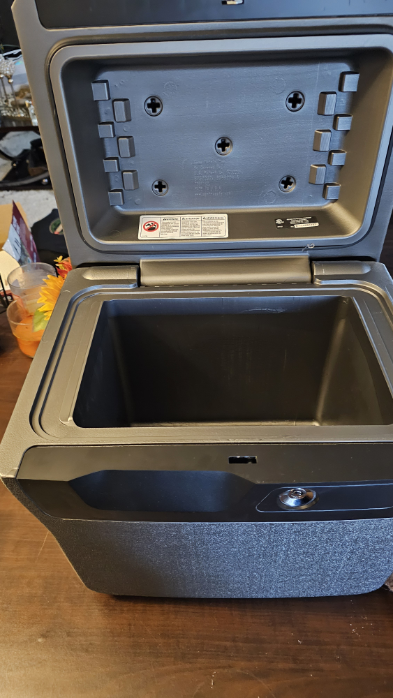 SentrySafe Small Safe - photo 2