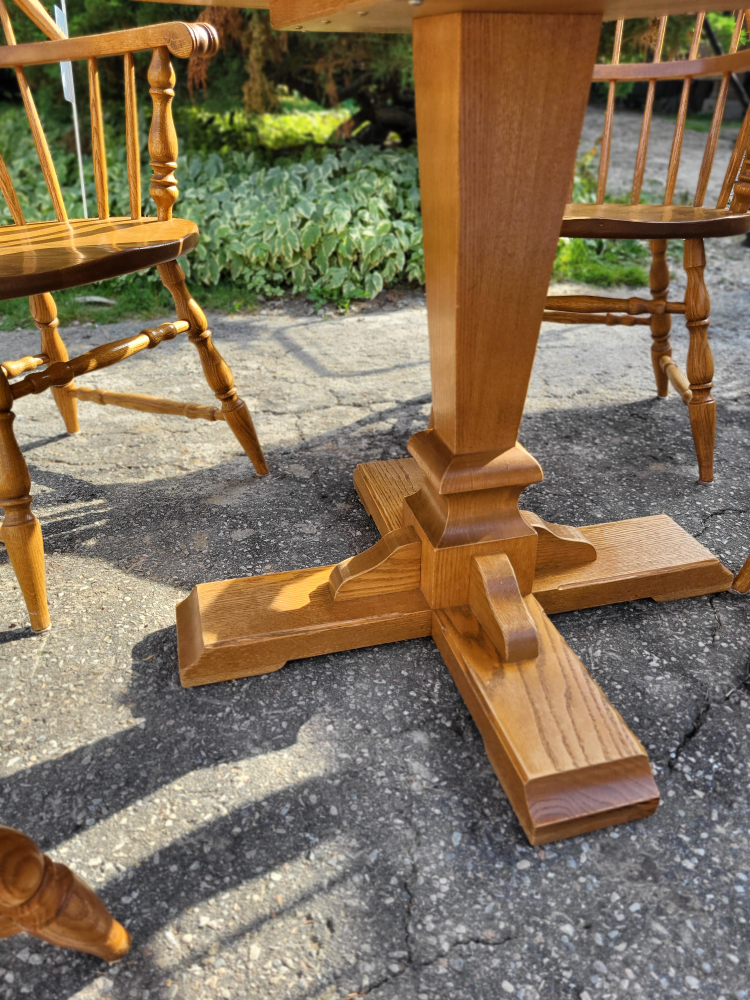 Table and chairs - photo 2